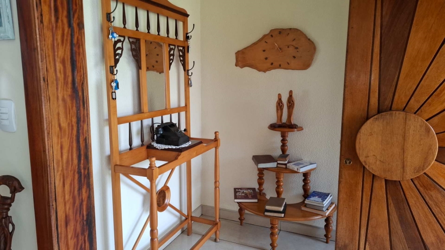 5 Bedroom Property for Sale in Brackenhurst Gauteng