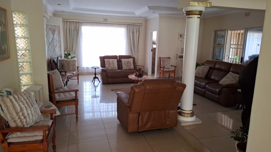 5 Bedroom Property for Sale in Brackenhurst Gauteng