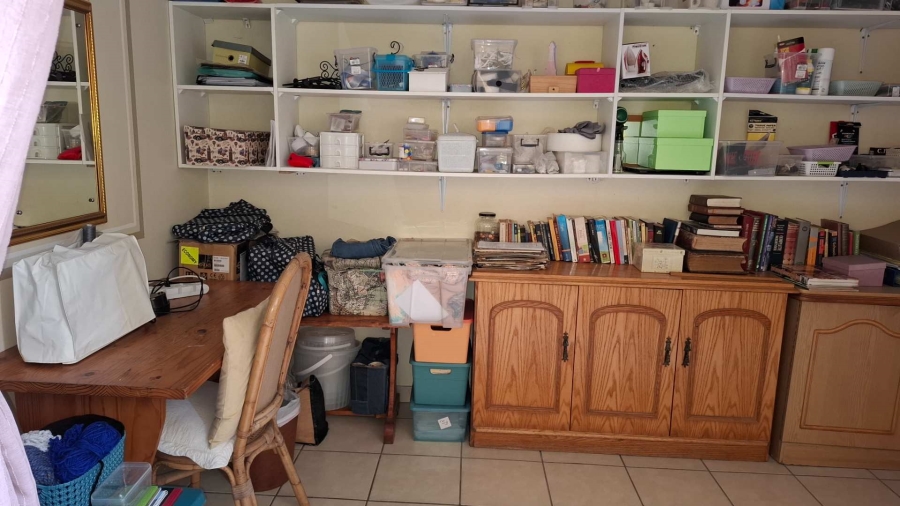 5 Bedroom Property for Sale in Brackenhurst Gauteng
