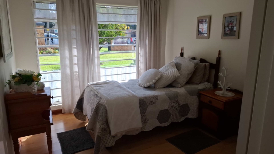 5 Bedroom Property for Sale in Brackenhurst Gauteng