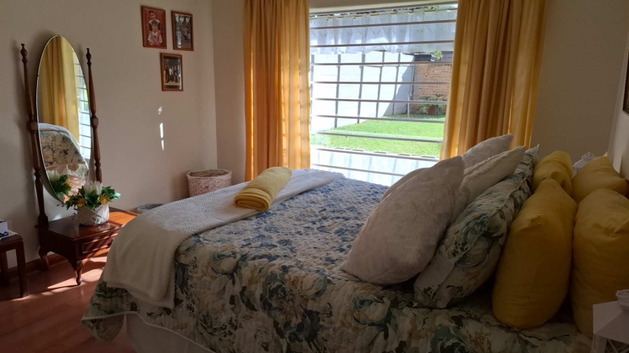 5 Bedroom Property for Sale in Brackenhurst Gauteng