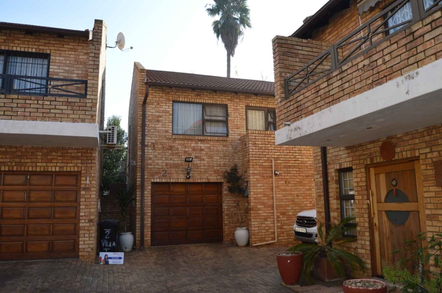 3 Bedroom Property for Sale in New Redruth Gauteng
