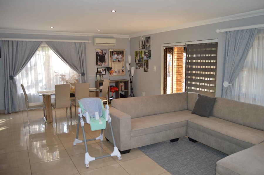 3 Bedroom Property for Sale in New Redruth Gauteng