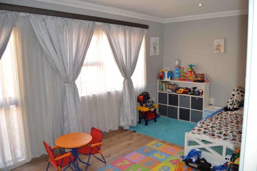 3 Bedroom Property for Sale in New Redruth Gauteng