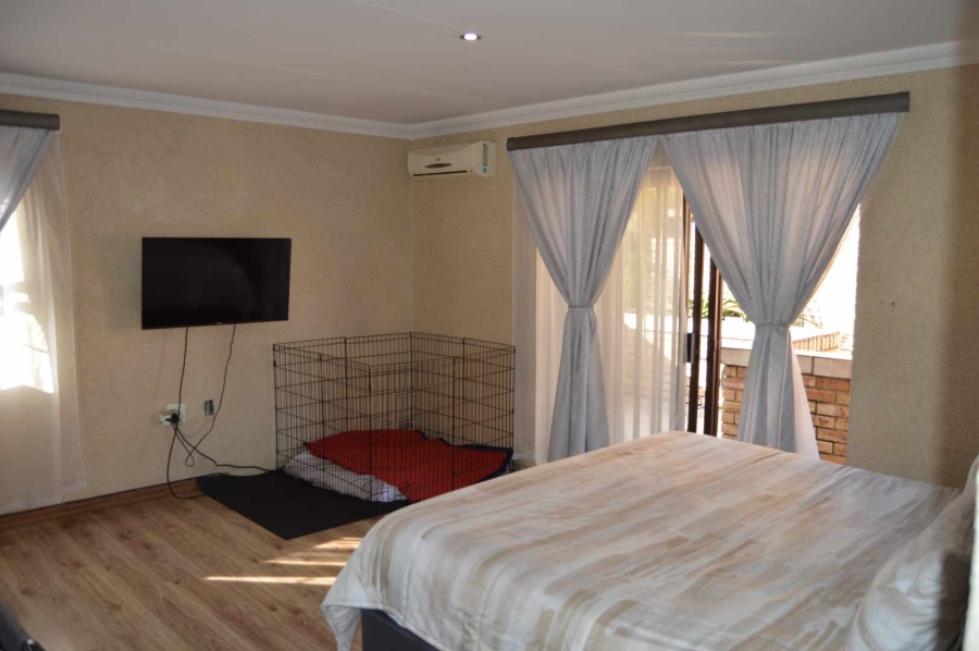 3 Bedroom Property for Sale in New Redruth Gauteng