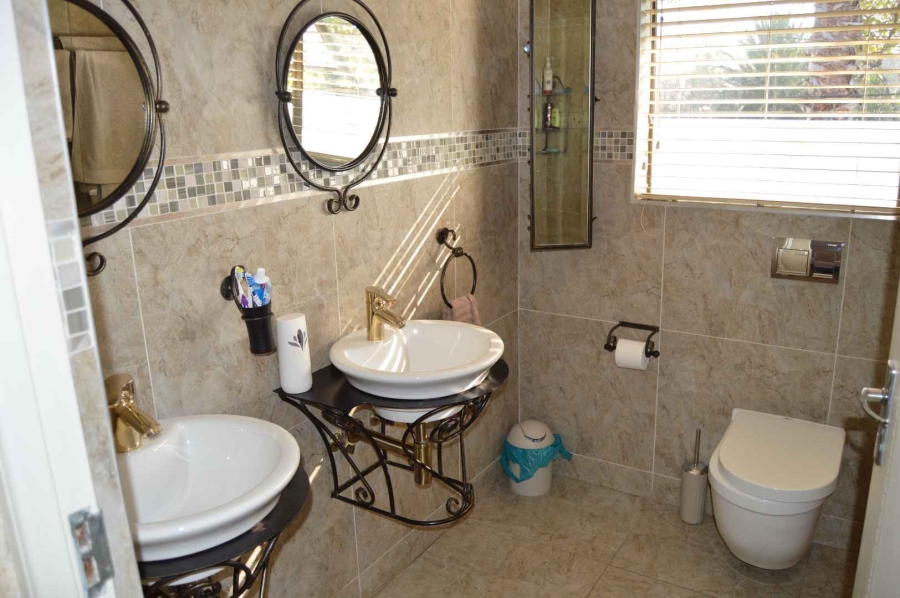 3 Bedroom Property for Sale in New Redruth Gauteng