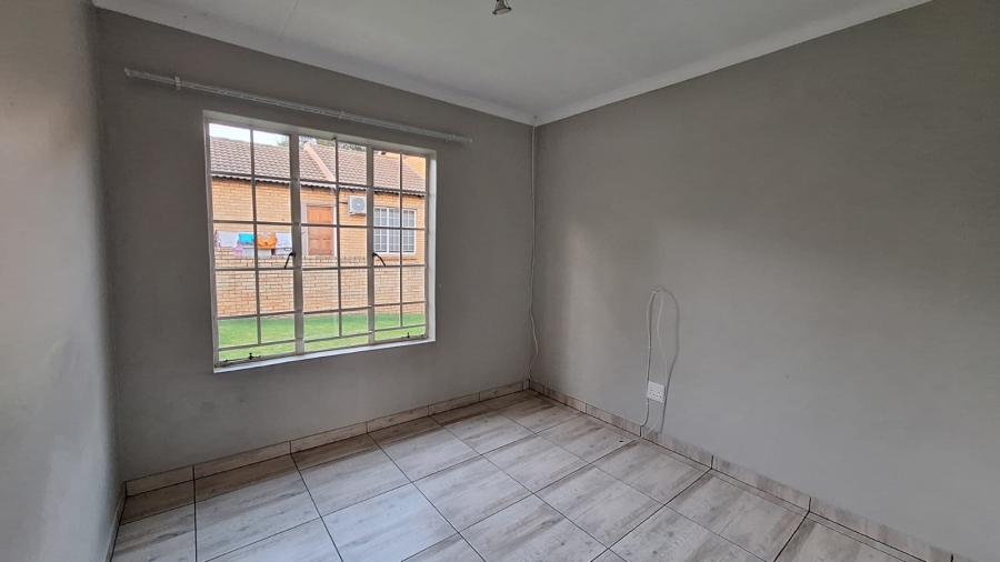 3 Bedroom Property for Sale in Olivedale Gauteng