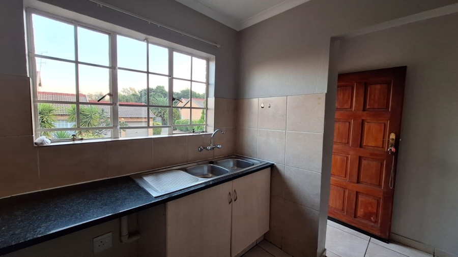 3 Bedroom Property for Sale in Olivedale Gauteng