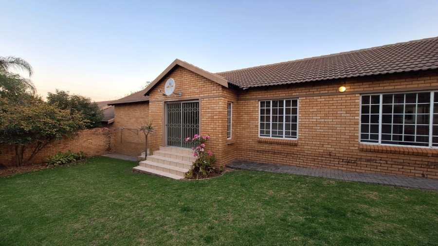 3 Bedroom Property for Sale in Olivedale Gauteng