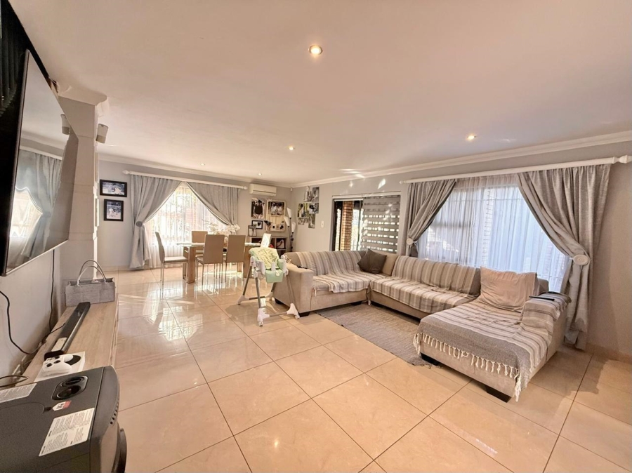 3 Bedroom Property for Sale in New Redruth Gauteng