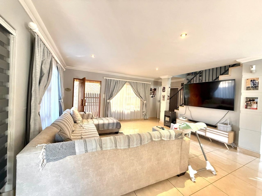 3 Bedroom Property for Sale in New Redruth Gauteng