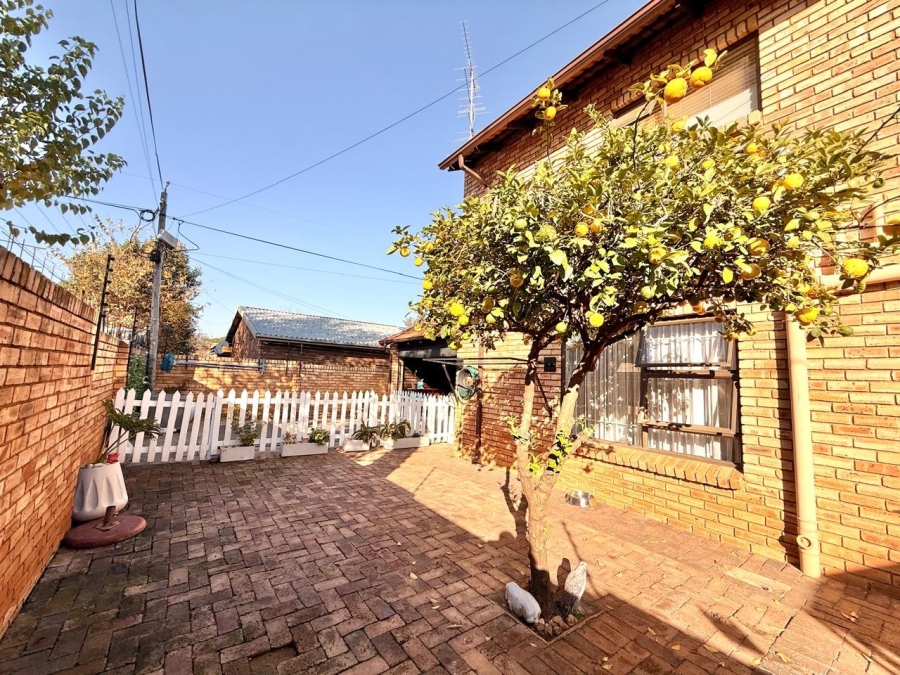 3 Bedroom Property for Sale in New Redruth Gauteng