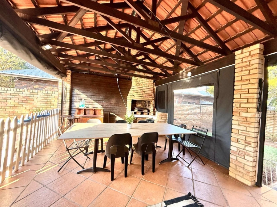 3 Bedroom Property for Sale in New Redruth Gauteng