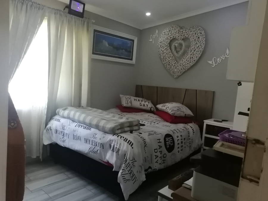 2 Bedroom Property for Sale in Elspark Gauteng