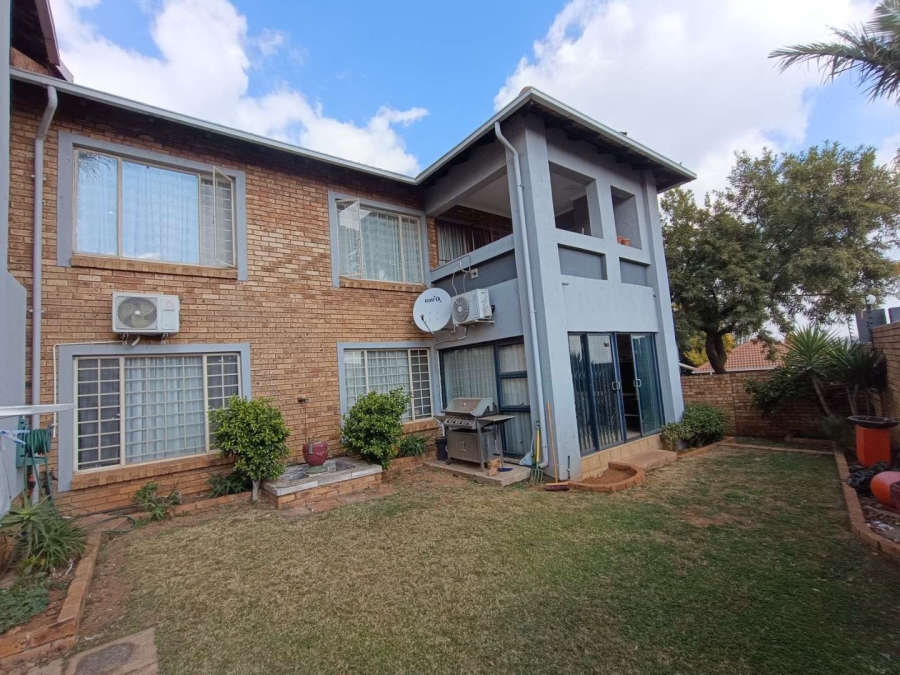 2 Bedroom Property for Sale in Celtisdal Gauteng