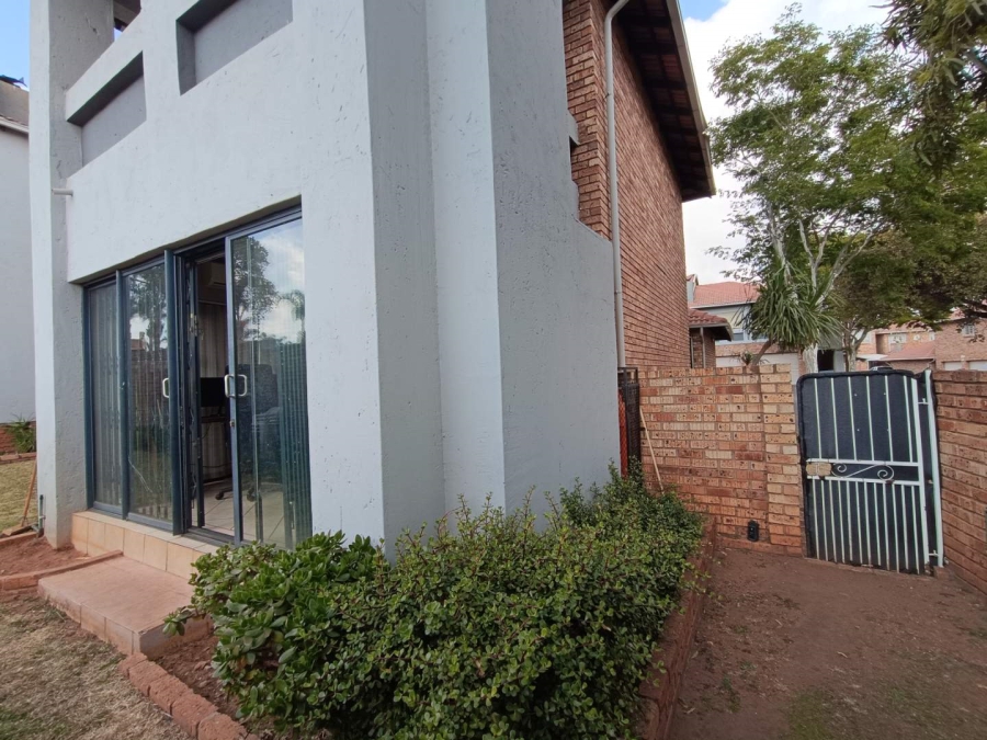 2 Bedroom Property for Sale in Celtisdal Gauteng