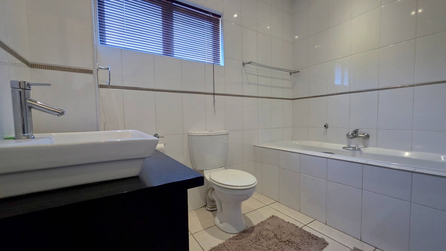 3 Bedroom Property for Sale in Riverspray Lifestyle Estate Gauteng