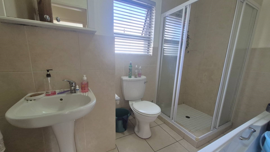 1 Bedroom Property for Sale in Ferndale Gauteng