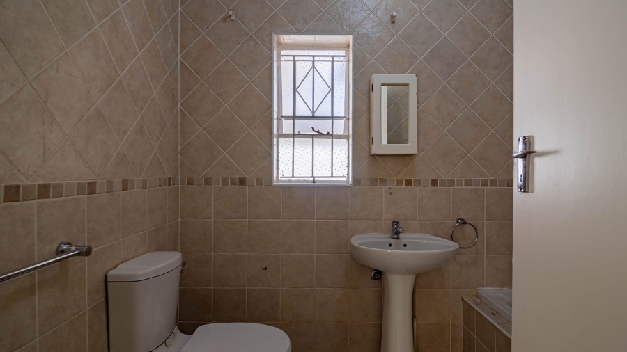 To Let 3 Bedroom Property for Rent in Northcliff Gauteng