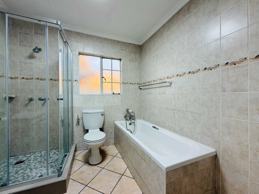 3 Bedroom Property for Sale in North Riding Gauteng