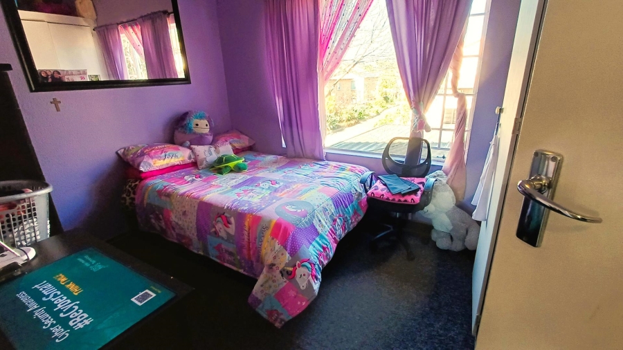2 Bedroom Property for Sale in Sonneglans Gauteng