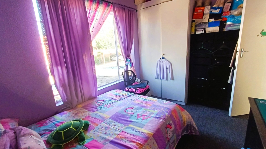 2 Bedroom Property for Sale in Sonneglans Gauteng