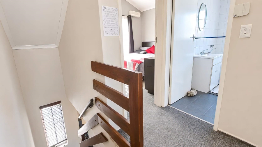 2 Bedroom Property for Sale in Sonneglans Gauteng