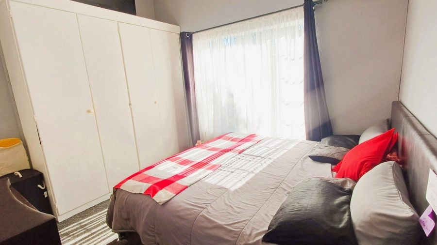 2 Bedroom Property for Sale in Sonneglans Gauteng