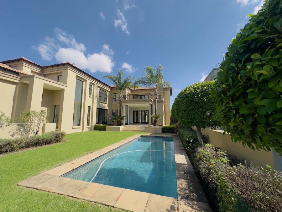 5 Bedroom Property for Sale in Blue Valley Golf Estate Gauteng