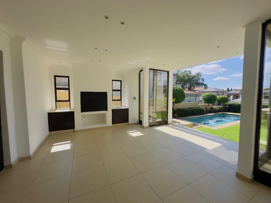 5 Bedroom Property for Sale in Blue Valley Golf Estate Gauteng