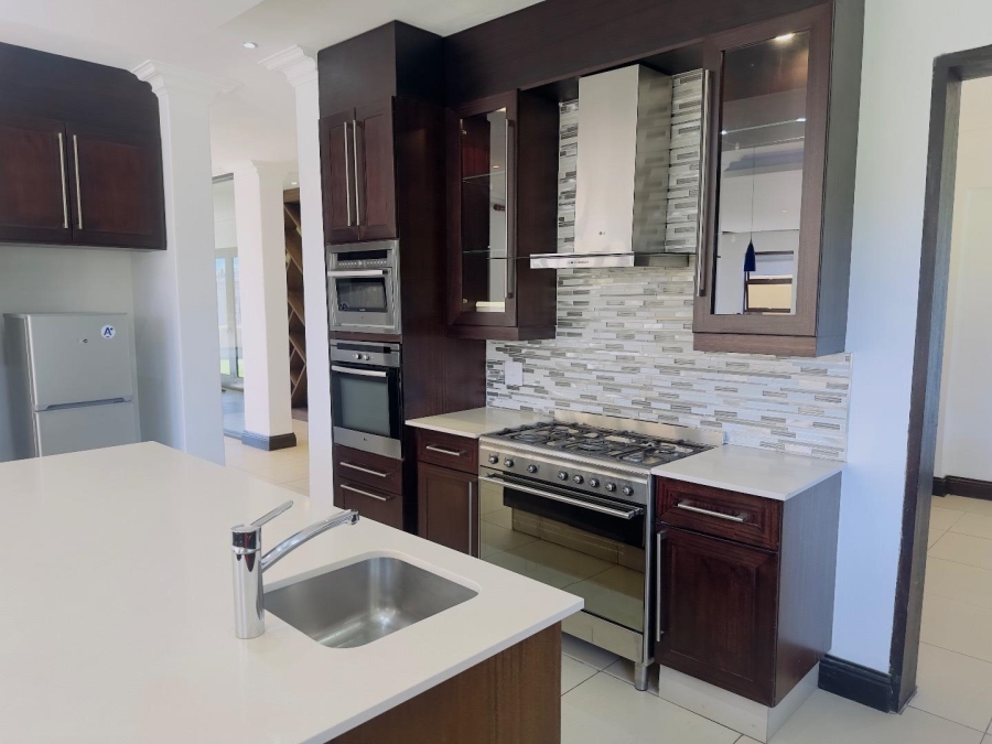 5 Bedroom Property for Sale in Blue Valley Golf Estate Gauteng
