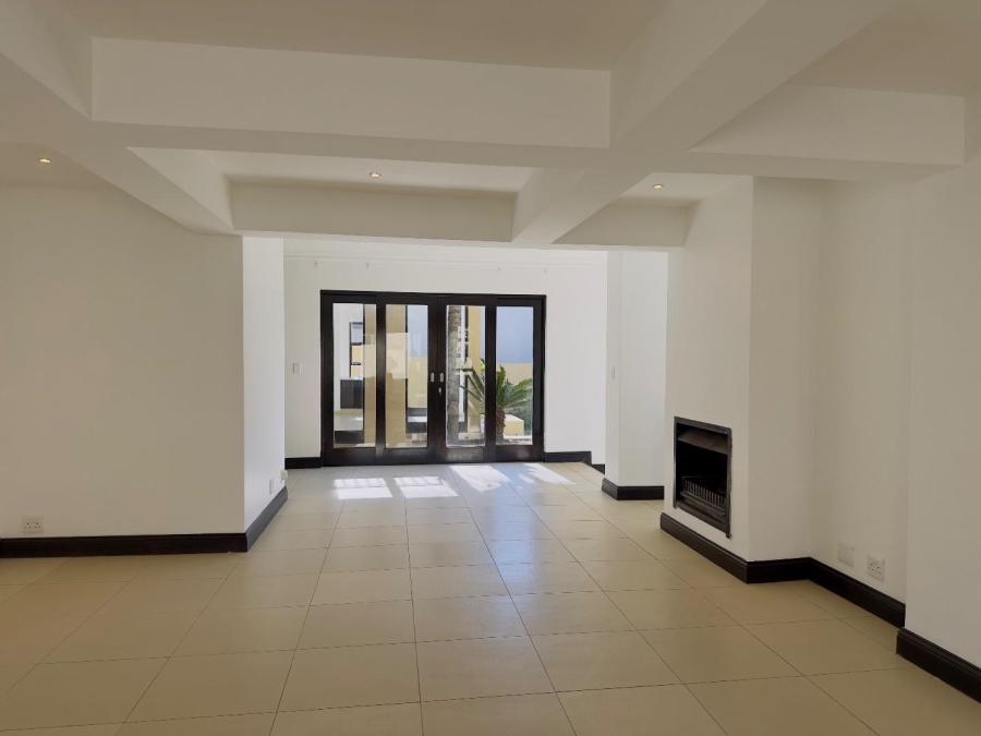 5 Bedroom Property for Sale in Blue Valley Golf Estate Gauteng