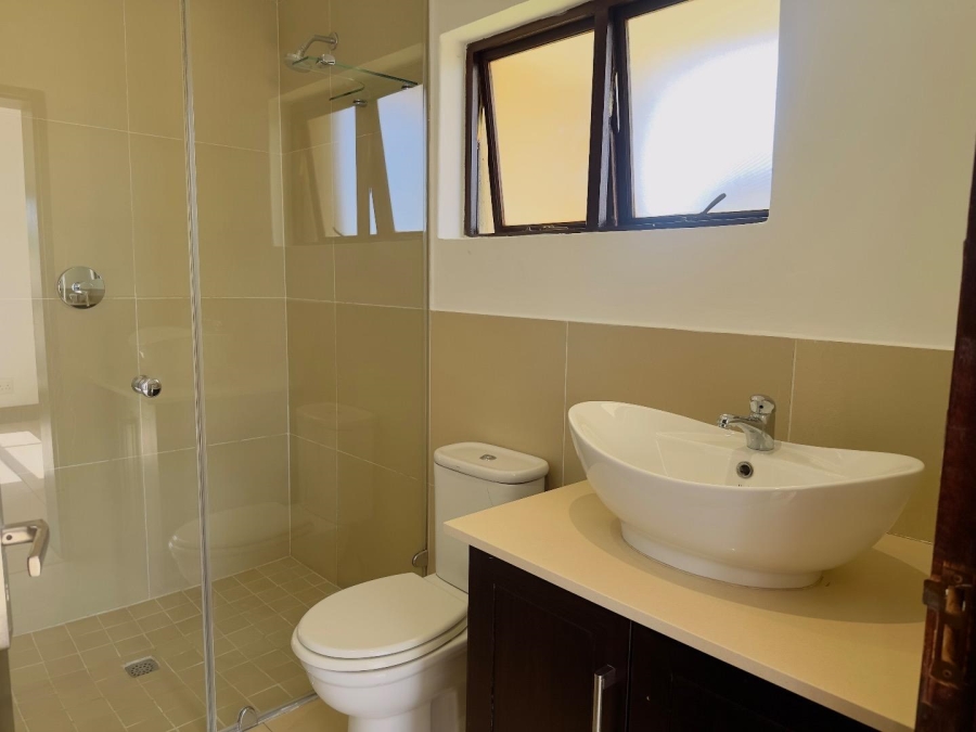 5 Bedroom Property for Sale in Blue Valley Golf Estate Gauteng
