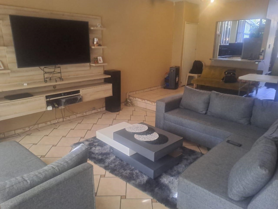 2 Bedroom Property for Sale in Meyerspark Gauteng