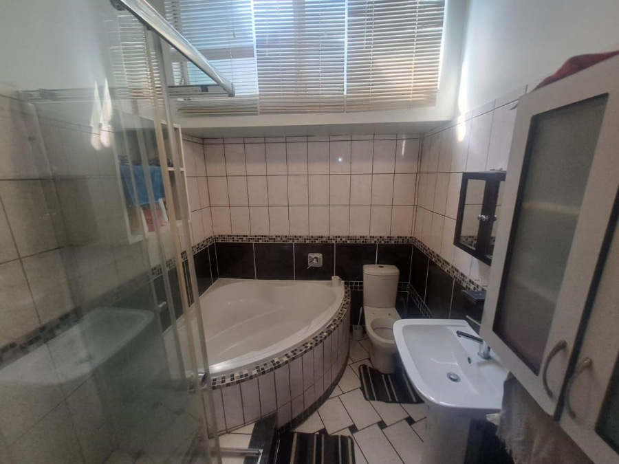 2 Bedroom Property for Sale in Meyerspark Gauteng