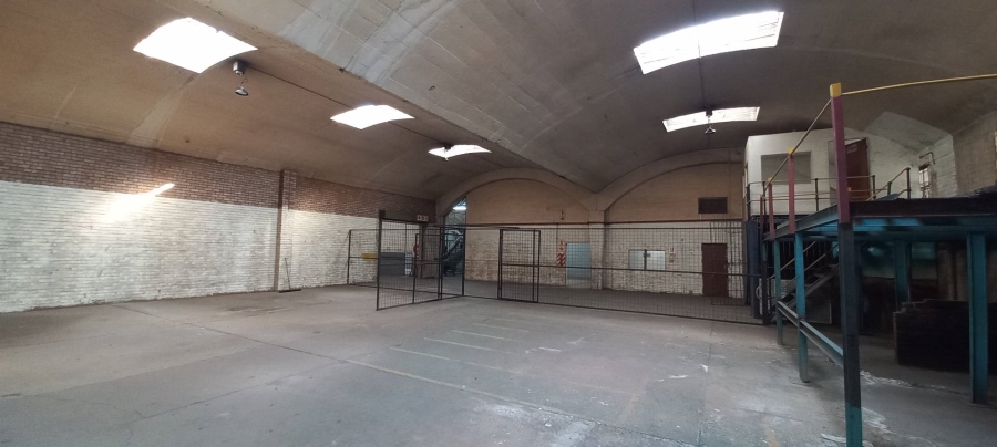 To Let Commercial Property for Rent in Alrode Gauteng