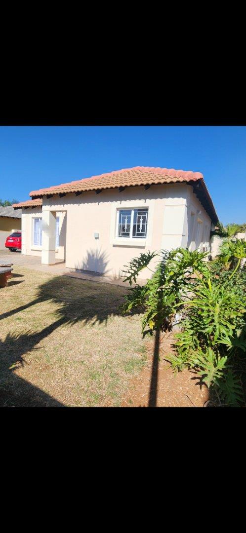 3 Bedroom Property for Sale in Rosslyn Gauteng