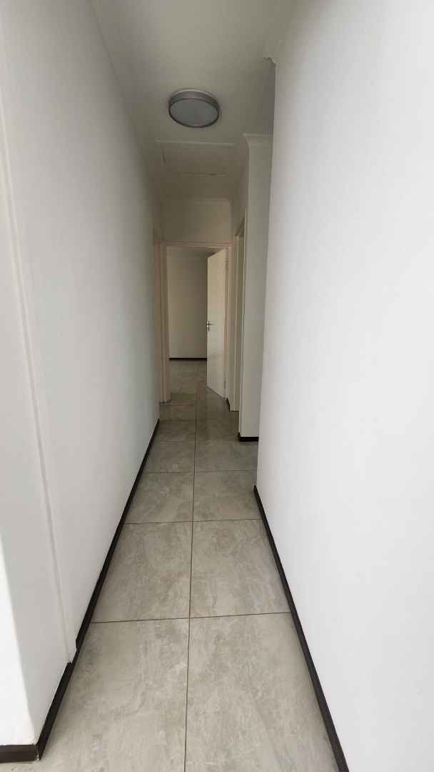 3 Bedroom Property for Sale in Rosslyn Gauteng