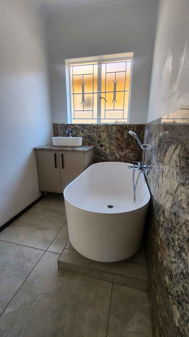 3 Bedroom Property for Sale in Rosslyn Gauteng