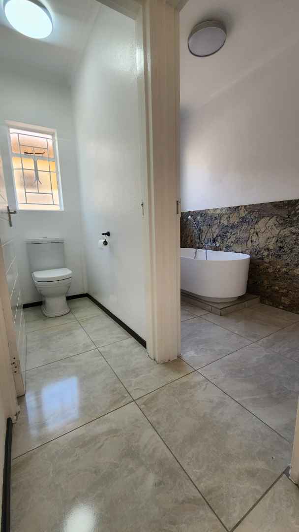 3 Bedroom Property for Sale in Rosslyn Gauteng