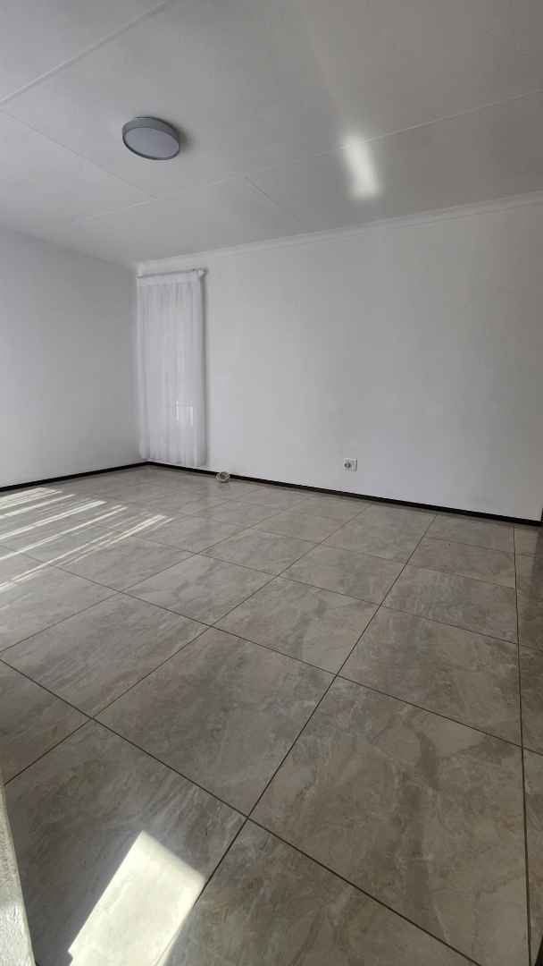 3 Bedroom Property for Sale in Rosslyn Gauteng