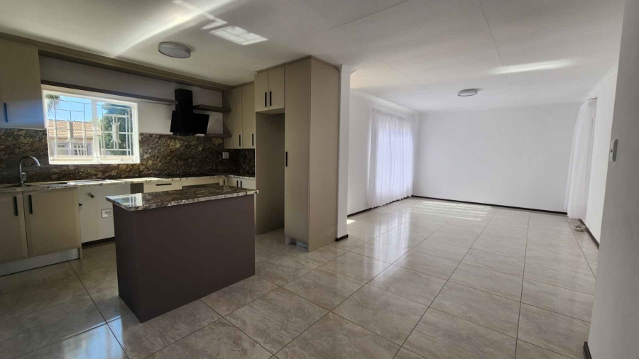 3 Bedroom Property for Sale in Rosslyn Gauteng