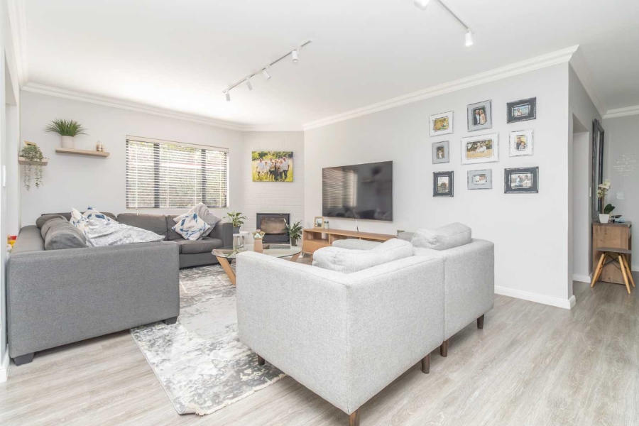 4 Bedroom Property for Sale in Douglasdale Gauteng