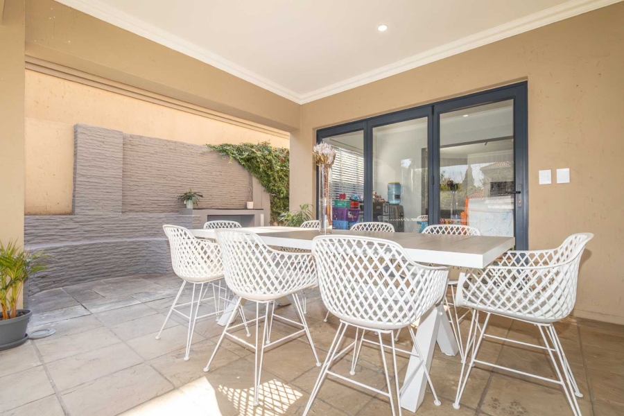4 Bedroom Property for Sale in Douglasdale Gauteng