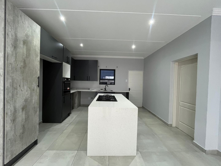 To Let 2 Bedroom Property for Rent in Bryanston Gauteng