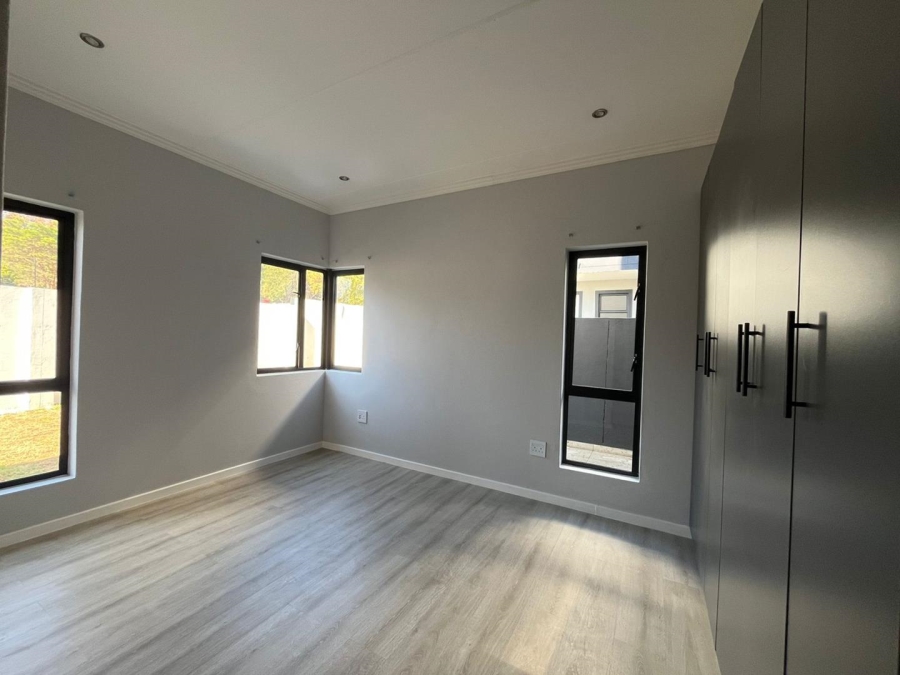 To Let 2 Bedroom Property for Rent in Bryanston Gauteng