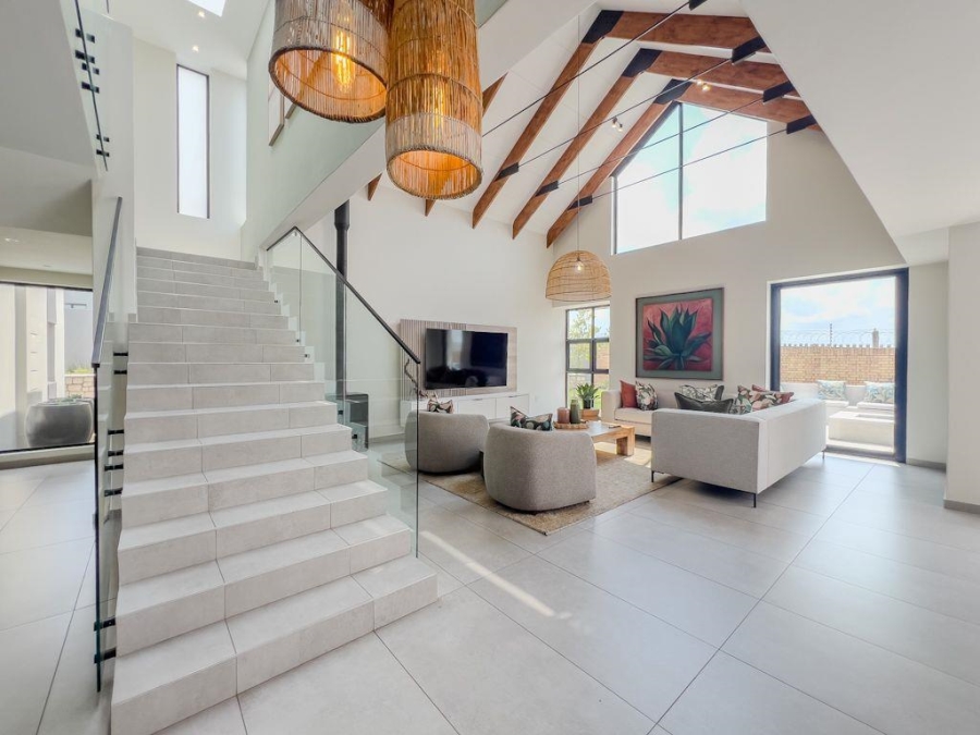 5 Bedroom Property for Sale in Midstream Estate Gauteng