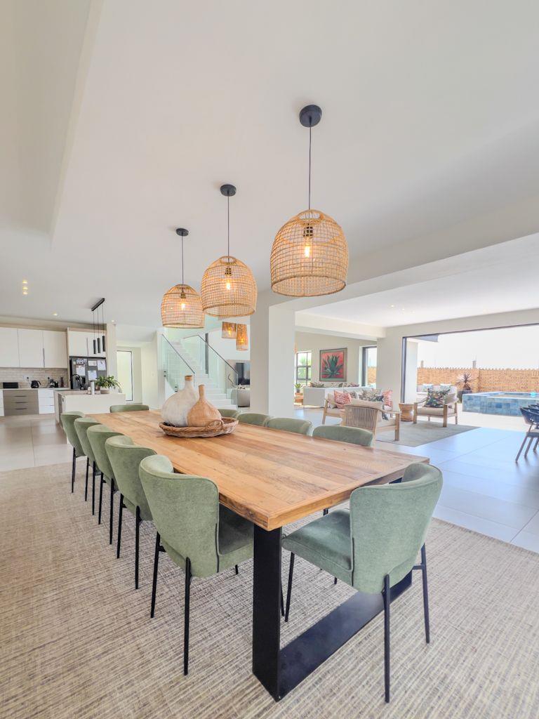 5 Bedroom Property for Sale in Midstream Estate Gauteng
