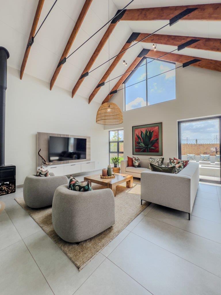 5 Bedroom Property for Sale in Midstream Estate Gauteng
