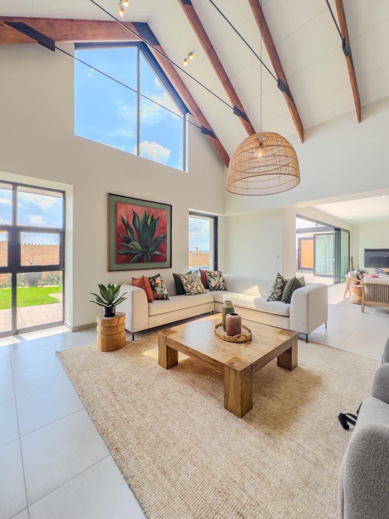 5 Bedroom Property for Sale in Midstream Estate Gauteng